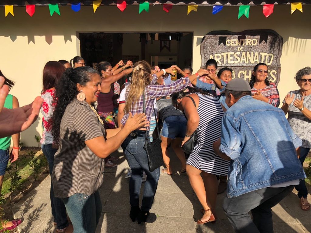 Centro de Artesanato Chica Chaves recebe turistas em tour surpresa da Marinete do Forró