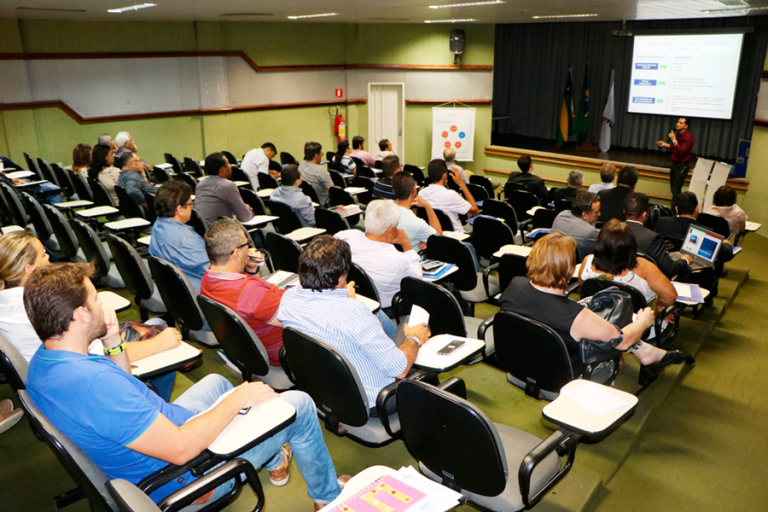 Palestra discute perspectivas para o setor do turismo