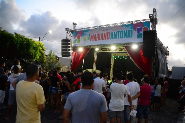 Palco Mariano Antônio é ponto de encontro das artes cênicas na 35ª edição do FASC