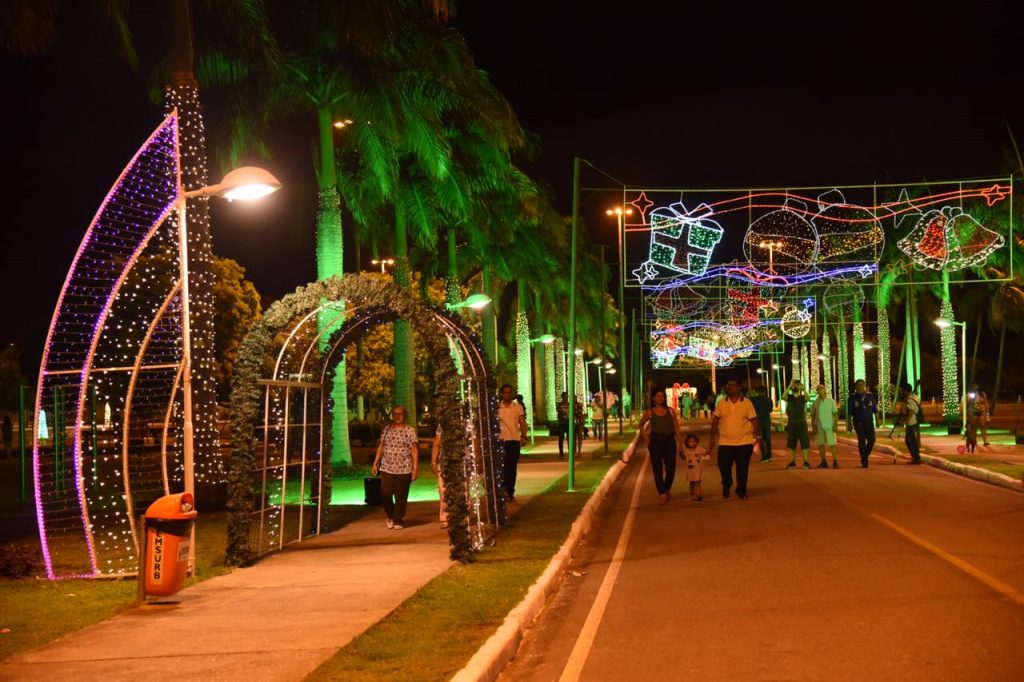 Edvaldo inaugura Natal Iluminado no Parque da Sementeira