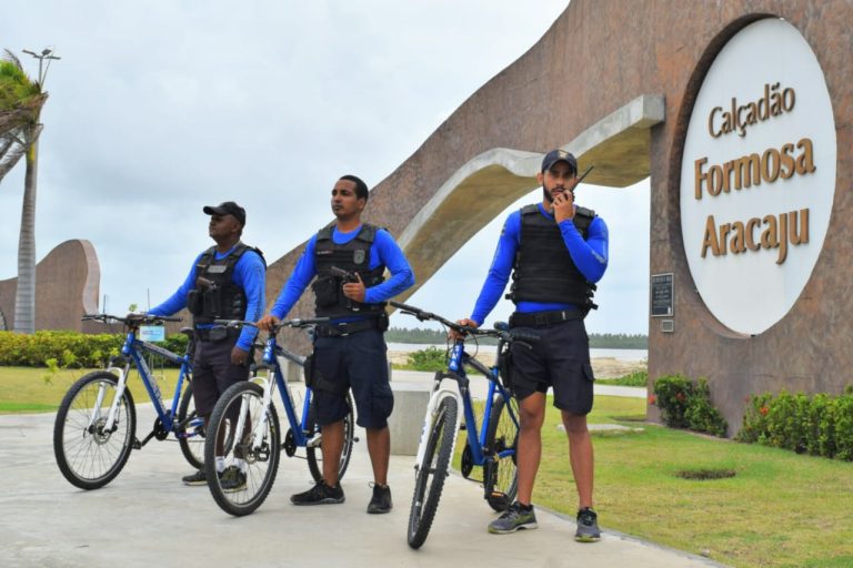 Calçadão da 13 de Julho e Praia Formosa tem segurança reforçada por ciclopatrulhamento