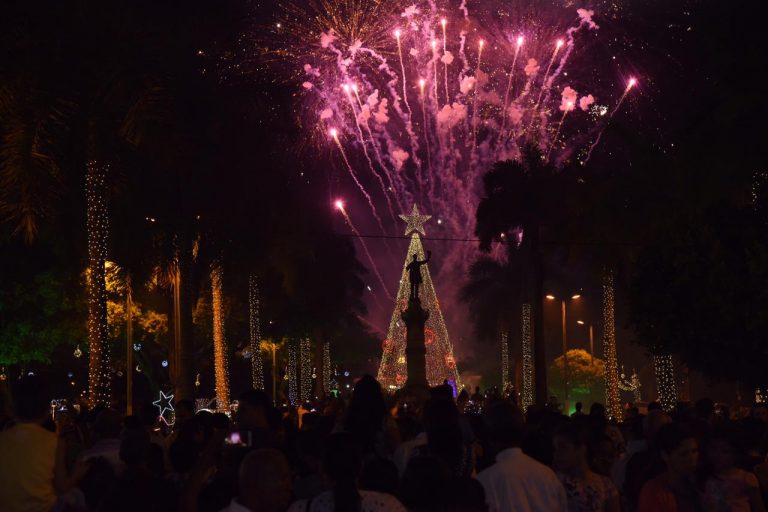 Edvaldo abre a programação do Natal Iluminado 2018