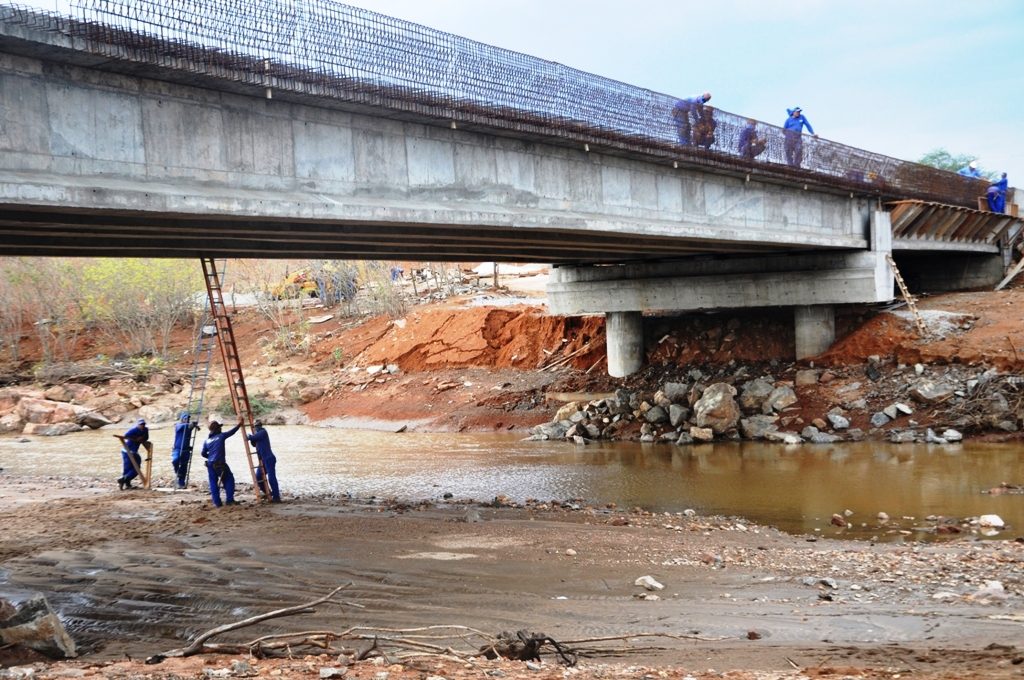 Em Porto da Folha, ponte sobre rio Campos Novos favorece mobilidade e economia da região