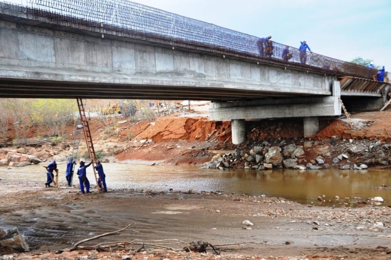 Em Porto da Folha, ponte sobre rio Campos Novos favorece mobilidade e economia da região