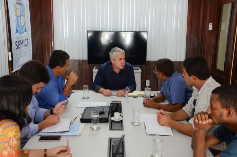 Semict e Emsurb promovem reunião com barqueiros da Orla Pôr do Sol