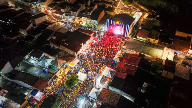 Arrastapé do 18 dá início à 17ª edição com grandes nomes do forró e arrocha na primeira noite de festa