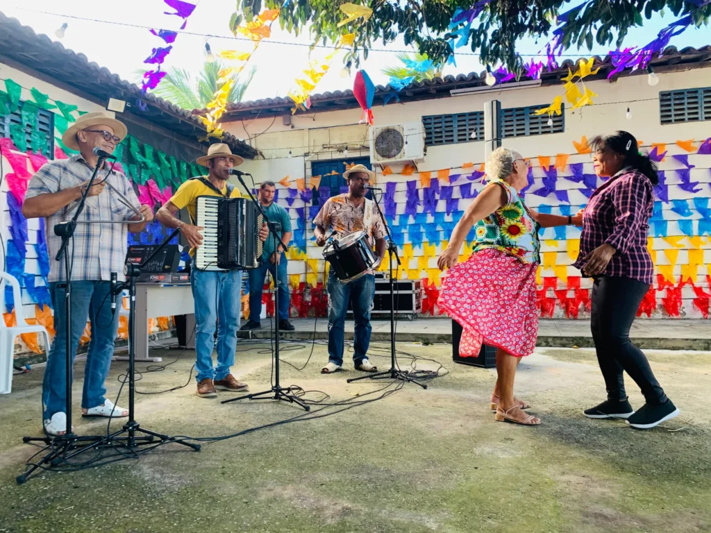 Espaço Cuidar celebra o São João com festa para a comunidade do bairro Santa Maria
