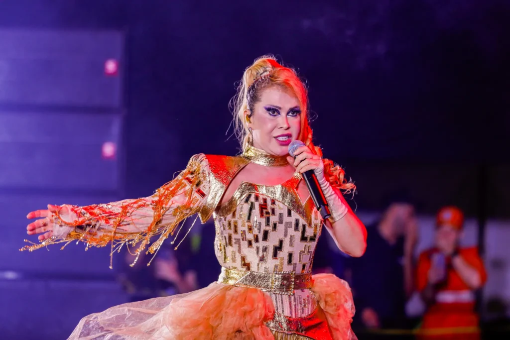 Joelma e Lauana Prado são grandes atrações da última ‘Quinta Delas’ no Arraiá do Povo 2025