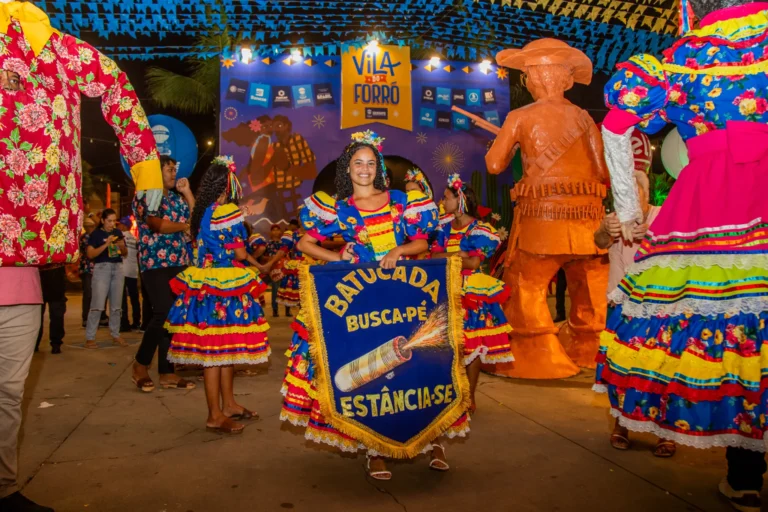 Vila do Forró fortalece tradições juninas de Sergipe com apresentação da Batucada Buscapé