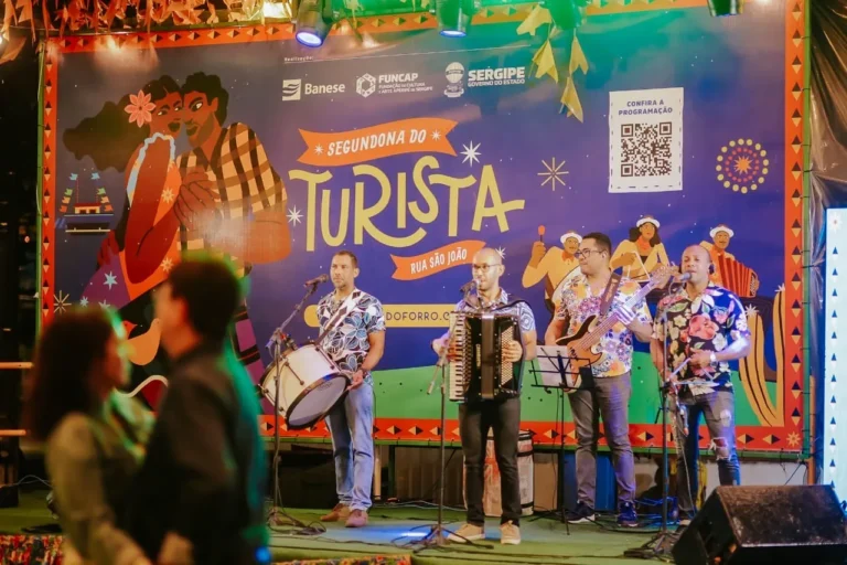 Segundona do Turista anima véspera de feriado com forró e tradição na Rua São João