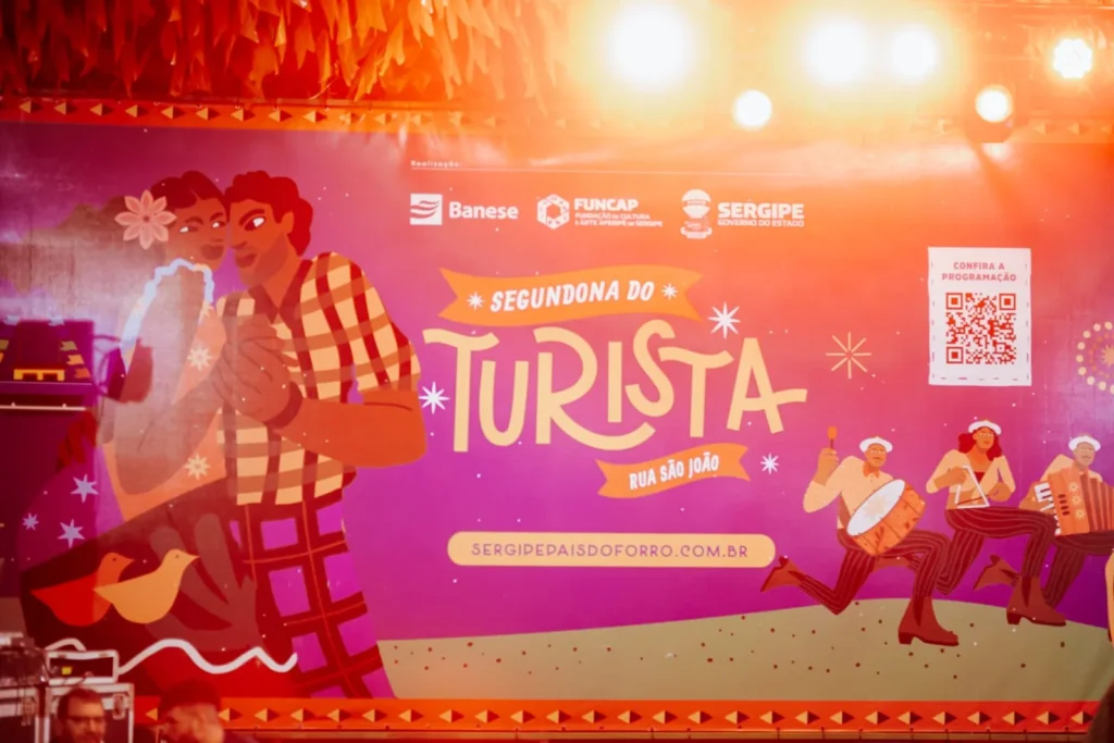 Turistas prestigiam quadrilha junina e forró pé de serra na Segundona do Turista