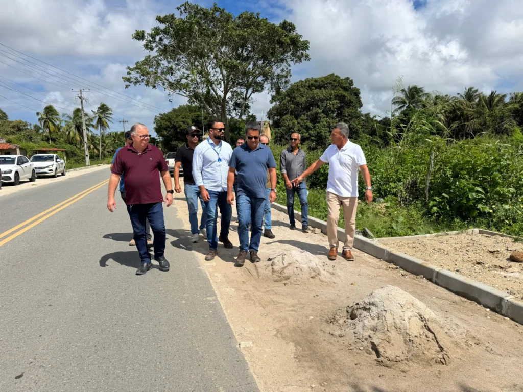 Obras executadas pelo Governo do Estado no baixo São Francisco são fiscalizadas pela Sedurbi