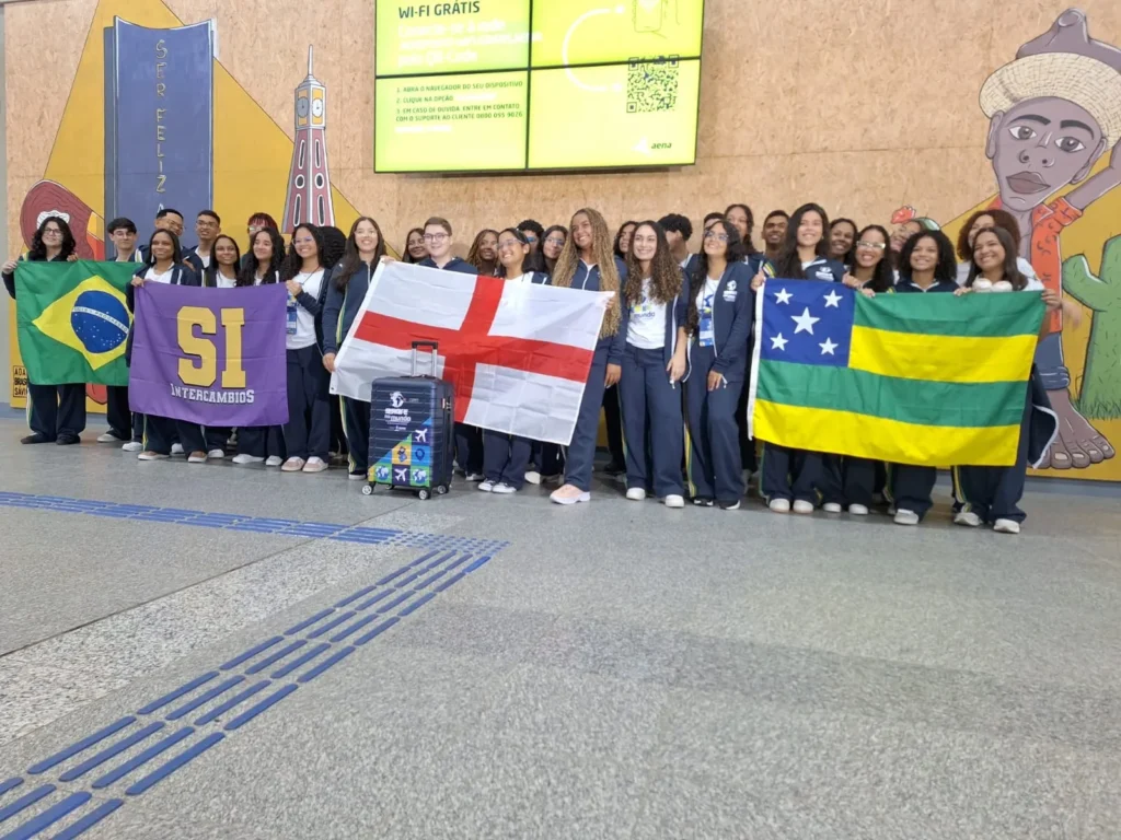 Primeiro grupo de estudantes do ‘Sergipe no Mundo’ em 2025 embarca para intercâmbio internacional