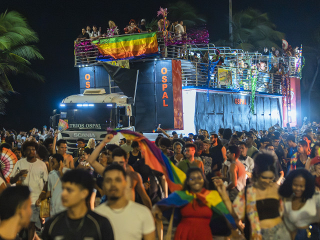 Governo de Sergipe reforça inclusão e leva artistas à 24ª Parada LGBT+ na Orla da Atalaia