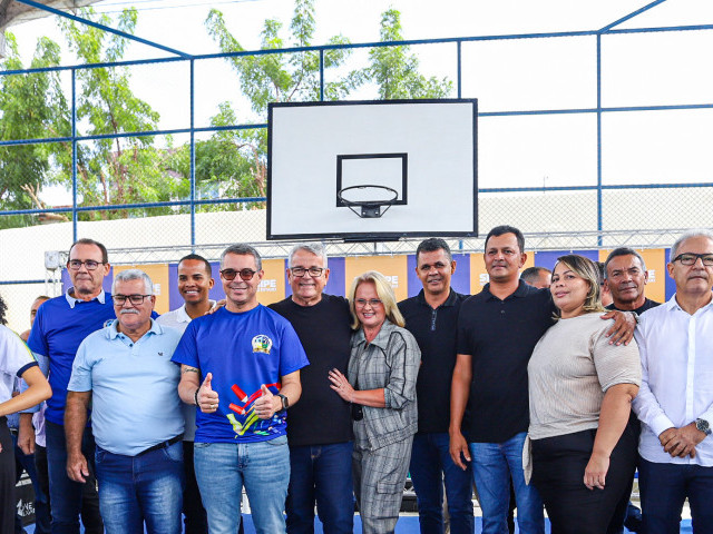 Governo de Sergipe reinaugura Centro de Excelência Antônio Mathias Barroso e confirma novos fornos sustentáveis em Santana do São Francisco - Imagem do artigo original