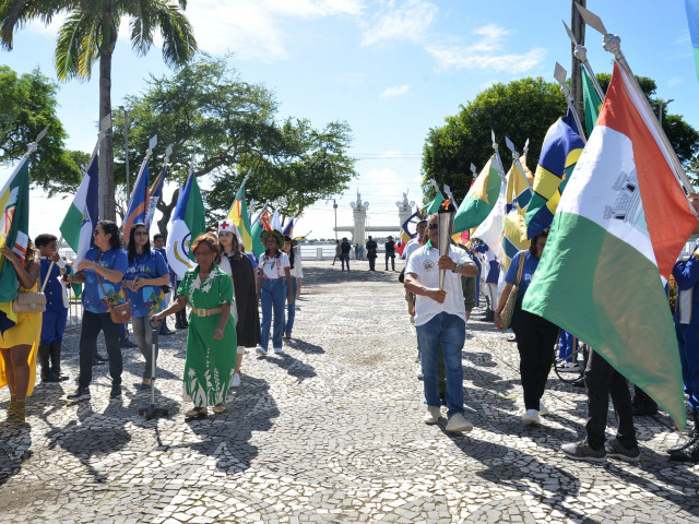 Sergipe dá largada à Semana da Pátria com 88ª Corrida do Fogo Simbólico