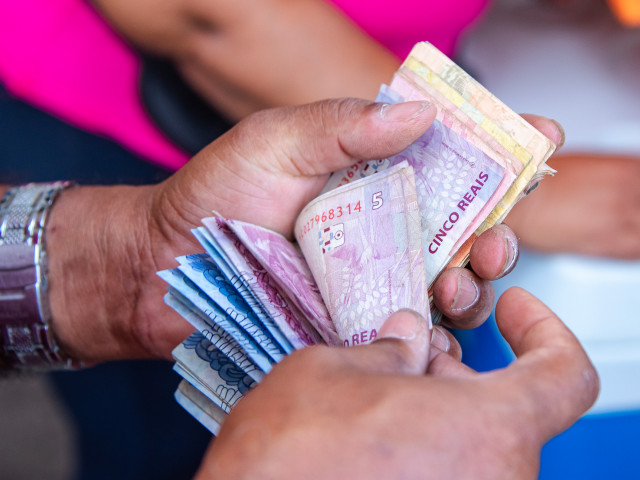 Governo de Sergipe inicia folha de setembro em 29/9 e injeta mais de R$ 510 milhões na economia