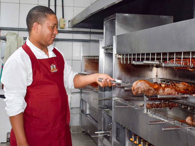 Restaurantes de Aracaju relatam economia e segurança com gás natural canalizado