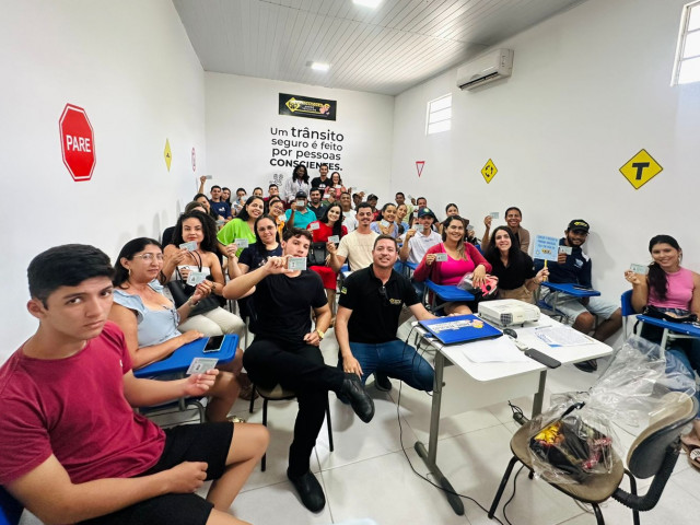 Governo de Sergipe entrega 37 CNHs Sociais em Itabaianinha