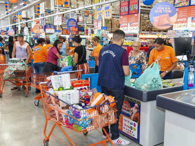 Setor de serviços de Sergipe cresce 7,4% em agosto e tem a segunda maior alta do país