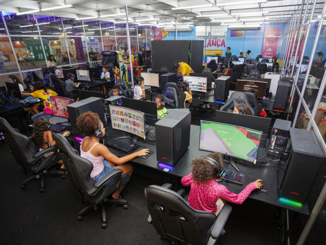 Arena Gamer lota Vila da Criança 2025 e garante diversão tecnológica com segurança em Aracaju