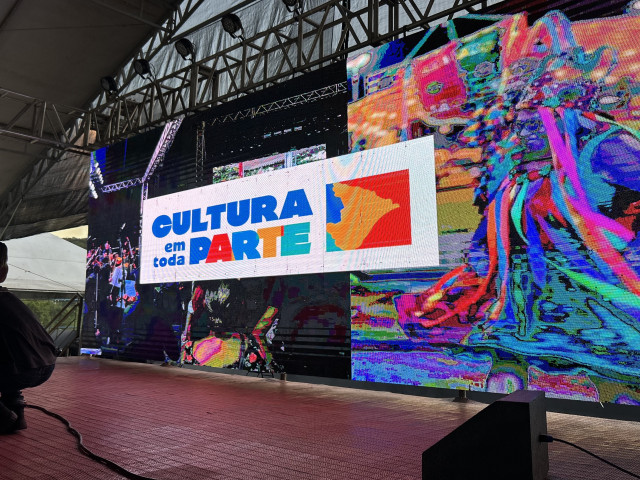 Projeto “Cultura em Toda Parte” anima Santana do São Francisco com cinema e atrações folclóricas