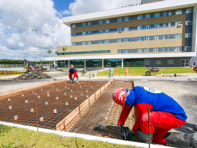 Governo de Sergipe reforça rede de saúde e anuncia entrega do Hospital do Câncer em dezembro