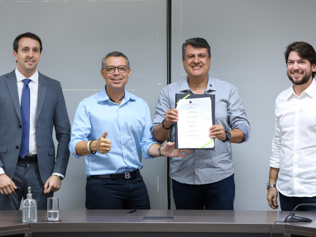 Sergipe e MPF fecham acordo para ordenar e proteger a Praia do Saco