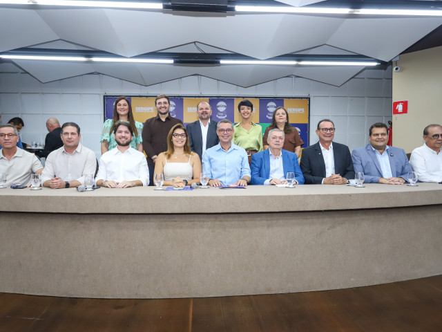 Mitidieri confirma troca de secretariado e amplia participação feminina no governo de Sergipe