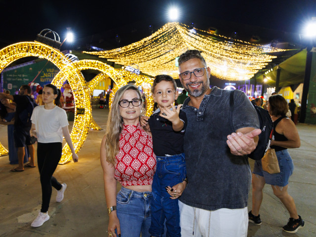 Vila do Natal Iluminado 2025 abre as portas na Orla da Atalaia e segue até 28 de dezembro