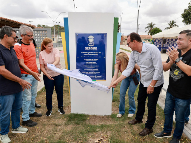 Governo de Sergipe entrega praça e duas quadras poliesportivas em Dores e Cumbe