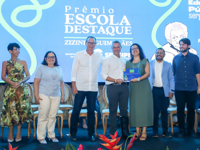 Sergipe premia 30 escolas de destaque e debate resultados do “Alfabetiza pra Valer”