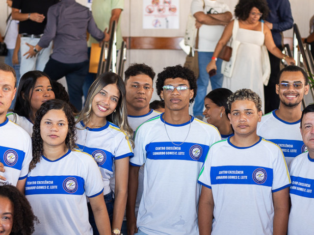 Governo de Sergipe entrega certificados a mais de 3 mil jovens formados em cursos do Senac