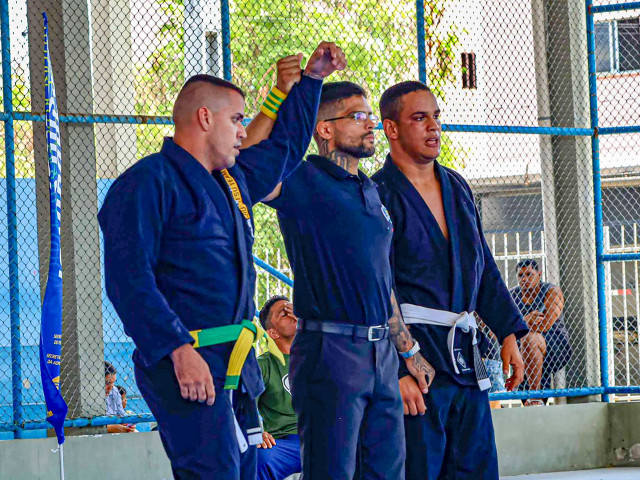 Emgetis leva duas pratas no jiu-jitsu dos Jogos dos Servidores 2025