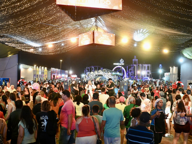 Vila do Natal Iluminado encerra 24 dias de programação na Orla da Atalaia