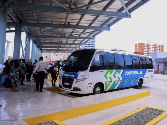 Governo disponibiliza 18 ônibus extras para atender passageiros no Réveillon em Sergipe