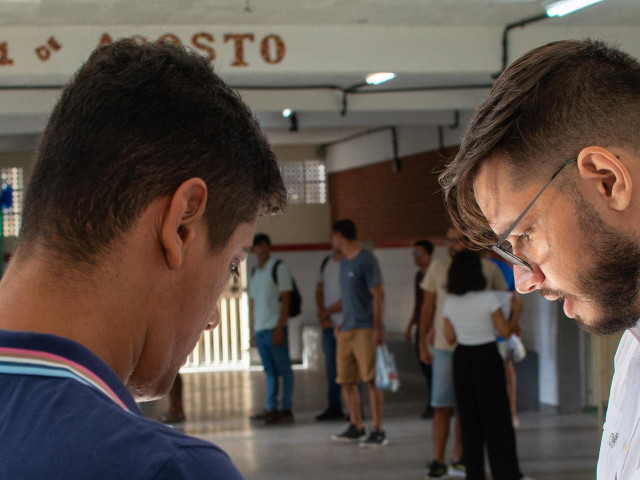 Sergipe aplica primeira fase do concurso para professores da rede estadual após 15 anos
