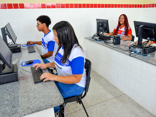 Sergipe vai ampliar ensino em tempo integral para 37 novas escolas e chegar a 146 unidades em 2026