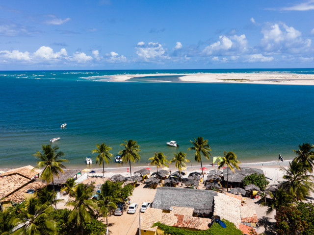 Sergipe alcança faturamento recorde de R$ 673,6 milhões no turismo em novembro de 2025