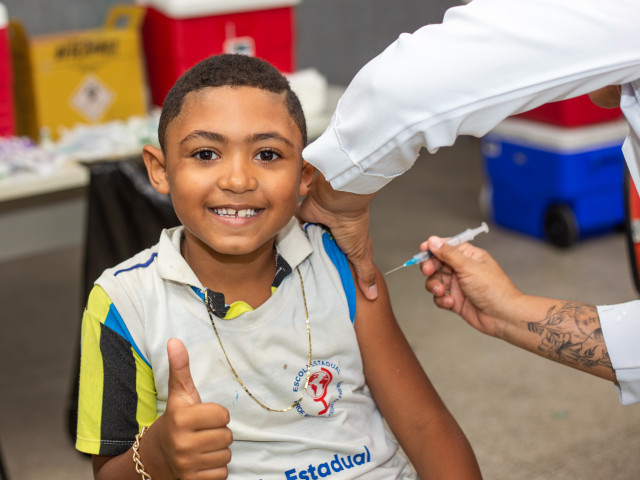 Sergipe distribui 20 mil novas doses da vacina contra dengue para crianças e adolescentes de 10 a 14 anos