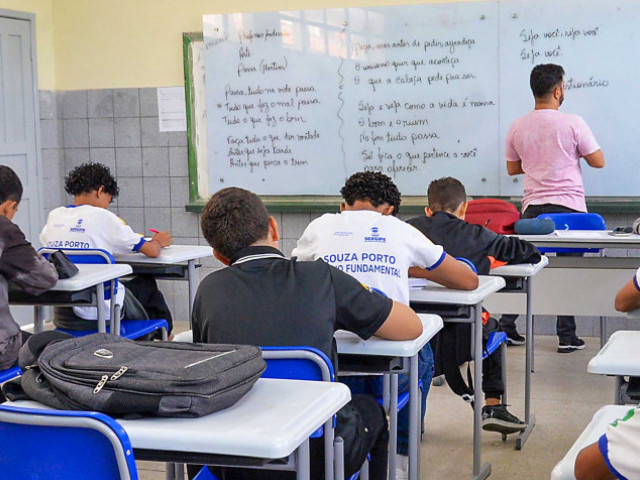 Sergipe oferece 312 bolsas de R$ 2.100 a docentes pelo programa Mais Professores Brasil