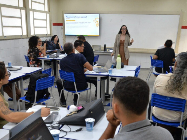 Estado abre inscrições para formação de professores em competências digitais