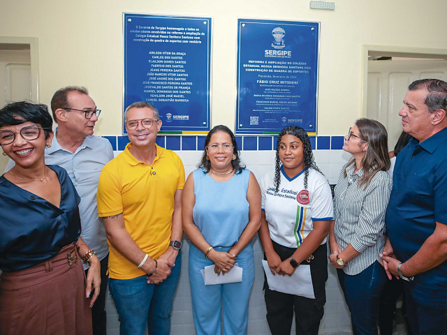 Governo de Sergipe entrega escola reformada e atinge 90 obras na Educação