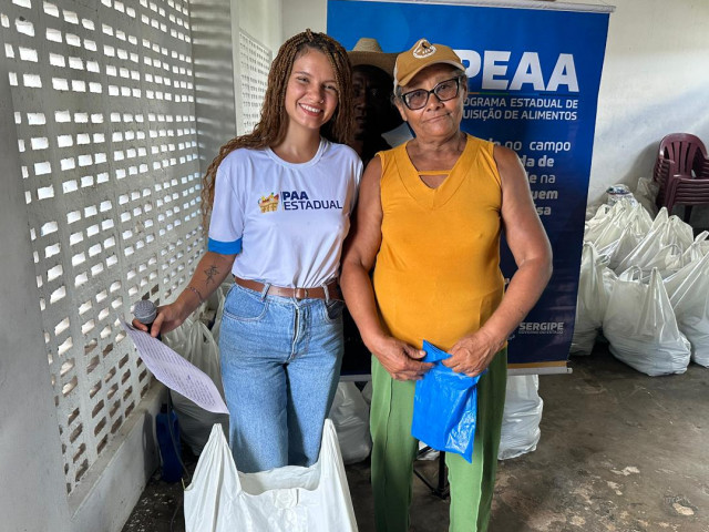 Governo de Sergipe entrega quase quatro toneladas de alimentos a famílias de Poço Verde