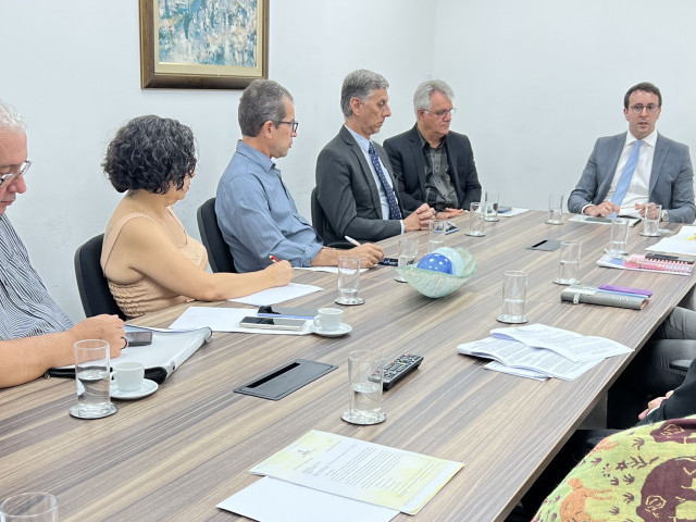 PGE de Sergipe recebe Sintese para discutir carreira do magistério estadual