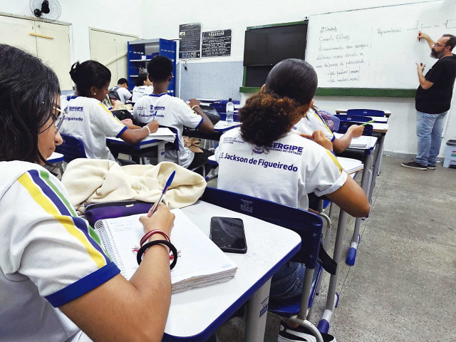 Sergipe ajusta calendário escolar e inclui dois sábados letivos após paralisação