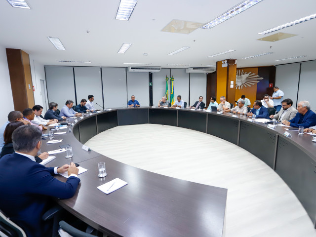 Governo define reuniões quinzenais para vigiar obras de abastecimento de água em Sergipe