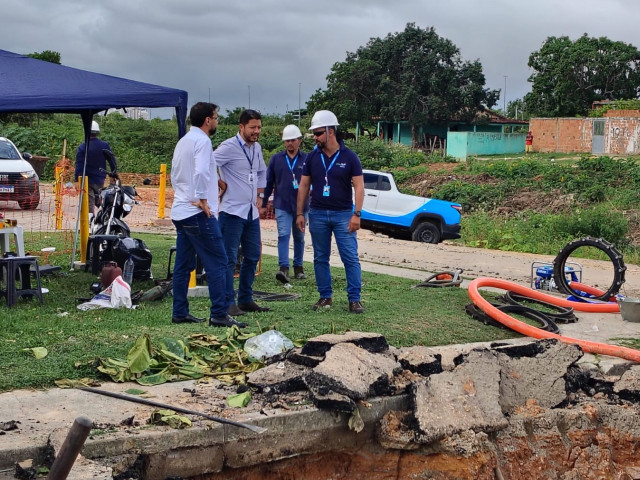 Agrese acompanha manutenção de adutora e reforça fiscalização no bairro Santa Maria, em Aracaju