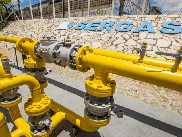 Alese aprova projeto que permite ao Estado comprar 100% da Sergas
