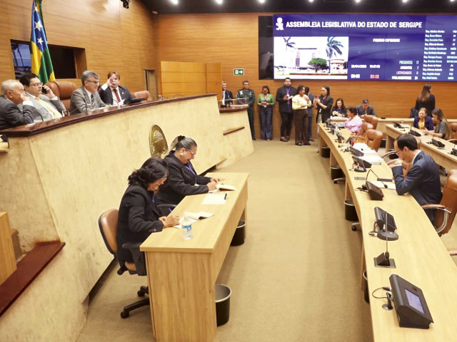 Assembleia aprova lei que define pagamento de honorários a procuradores do Estado de Sergipe